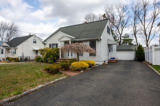 18 Haven Ter, Sayreville Boro, NJ 08859