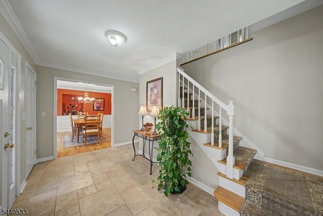 22 Spy Ln, Readington Twp., NJ 08822