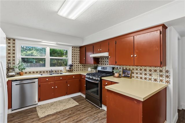 1206 Marsteller Avenue, College Station, TX 77840