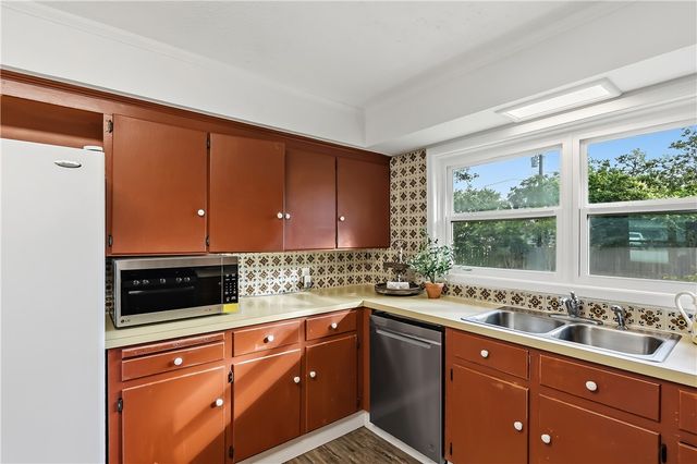 1206 Marsteller Avenue, College Station, TX 77840
