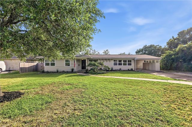 1206 Marsteller Avenue, College Station, TX 77840