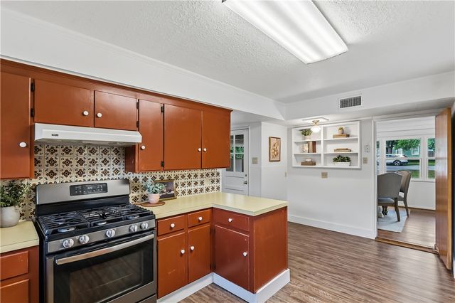 1206 Marsteller Avenue, College Station, TX 77840