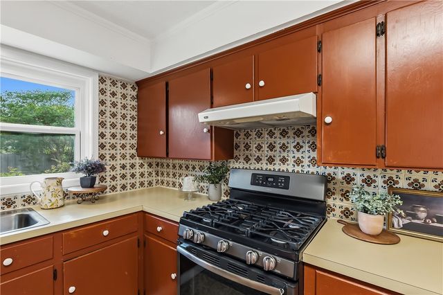 1206 Marsteller Avenue, College Station, TX 77840