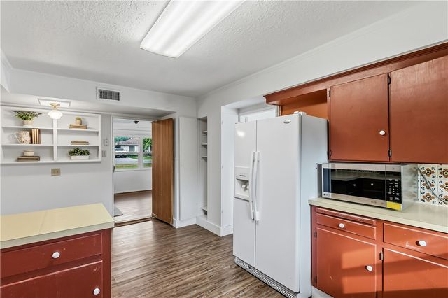 1206 Marsteller Avenue, College Station, TX 77840