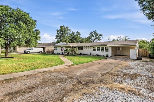 1206 Marsteller Avenue, College Station, TX 77840