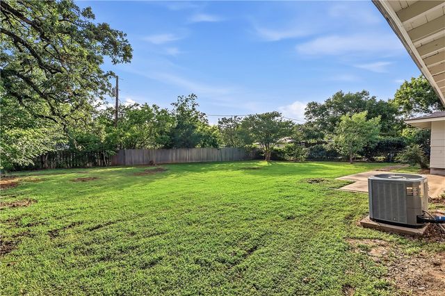 1206 Marsteller Avenue, College Station, TX 77840