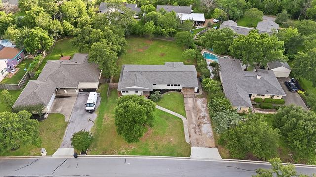 1206 Marsteller Avenue, College Station, TX 77840