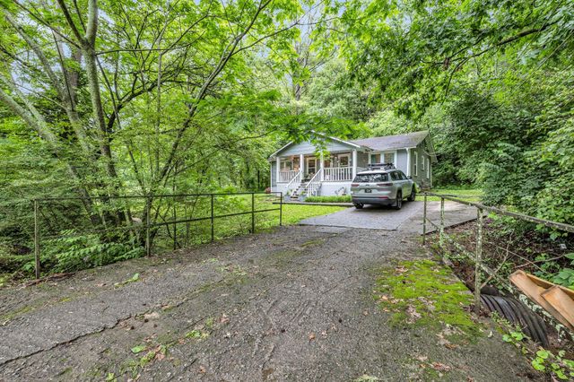 2106 Tunnel Boulevard, Chattanooga, TN 37406