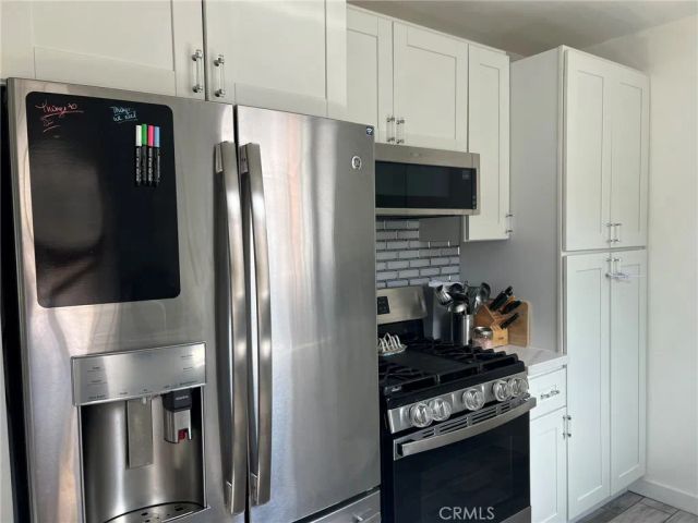 19415 Hart, Reseda, CA 91335