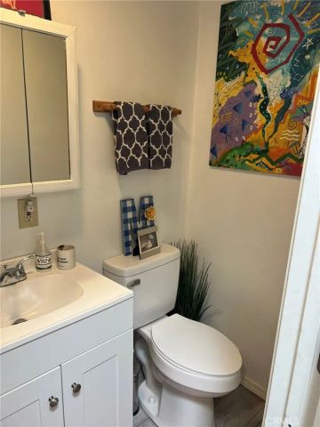 19415 Hart, Reseda, CA 91335