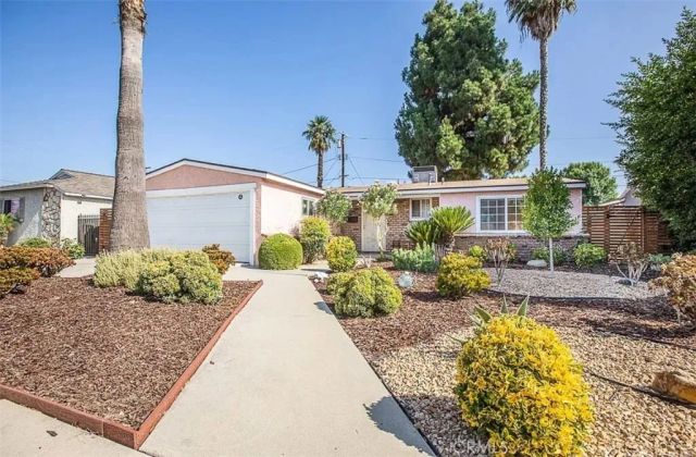 19415 Hart, Reseda, CA 91335