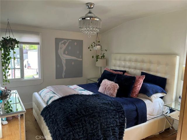 19415 Hart, Reseda, CA 91335