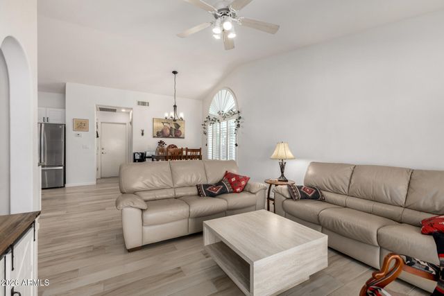 26034 S HOLLYGREEN Drive, Sun Lakes, AZ 85248