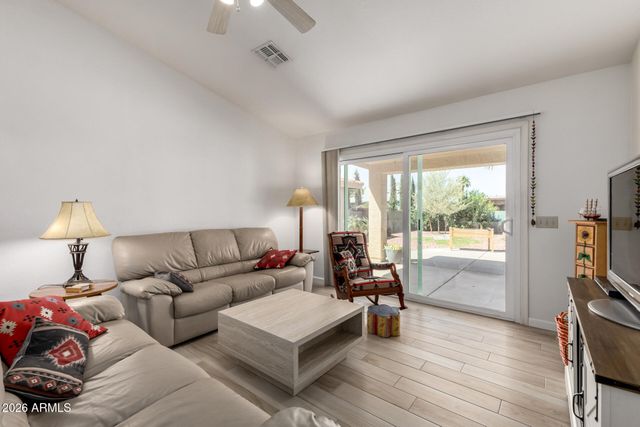 26034 S HOLLYGREEN Drive, Sun Lakes, AZ 85248