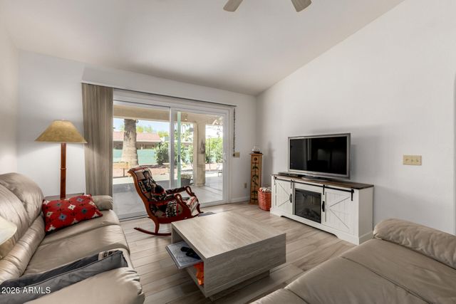 26034 S HOLLYGREEN Drive, Sun Lakes, AZ 85248