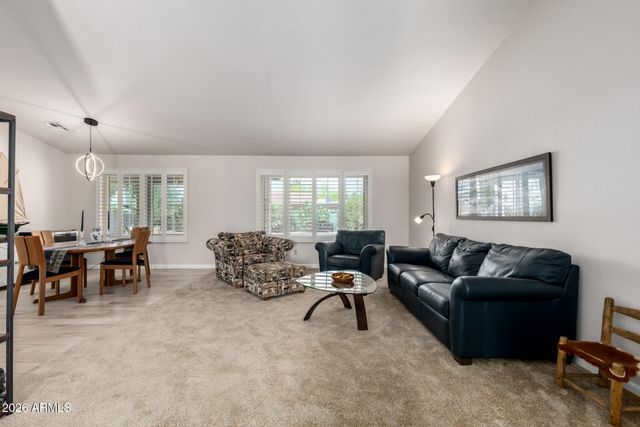 26034 S HOLLYGREEN Drive, Sun Lakes, AZ 85248