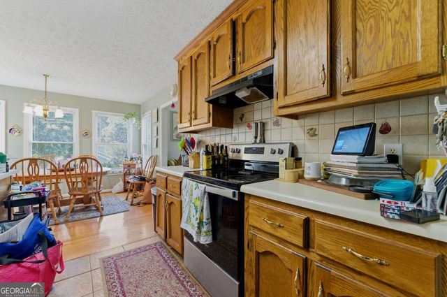800 Lodgeview Drive, Bethlehem, GA 30620