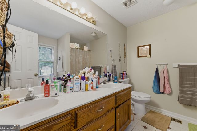 800 Lodgeview Drive, Bethlehem, GA 30620