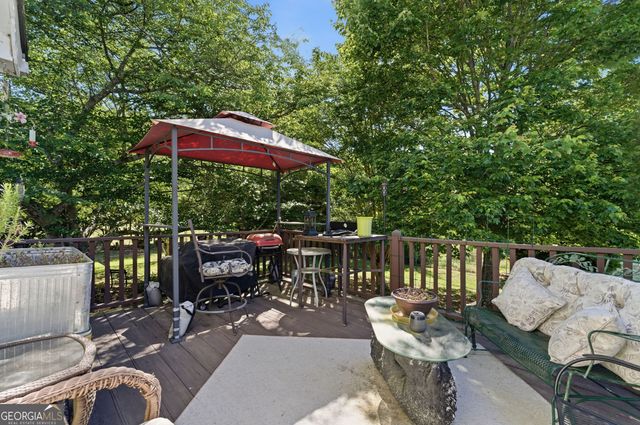 800 Lodgeview Drive, Bethlehem, GA 30620