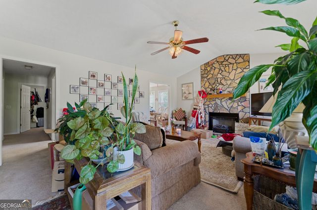 800 Lodgeview Drive, Bethlehem, GA 30620