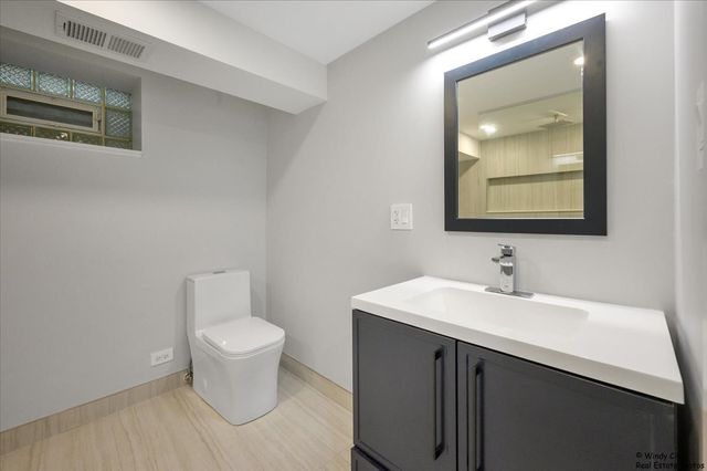 5314 Pratt Avenue, Skokie, IL 60077
