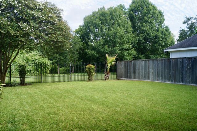 2202 Plantation Bend Drive, Sugar Land, TX 77478