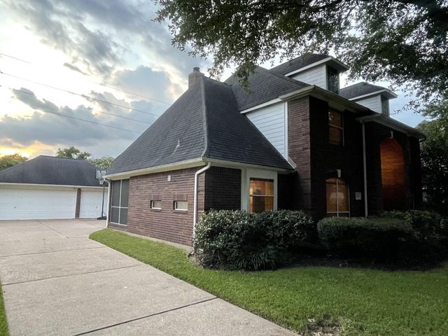 2202 Plantation Bend Drive, Sugar Land, TX 77478