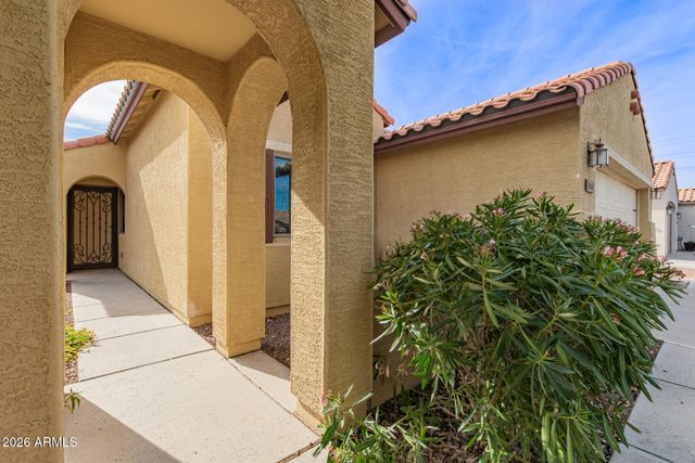 18641 W LARKSPUR Drive, Goodyear, AZ 85338