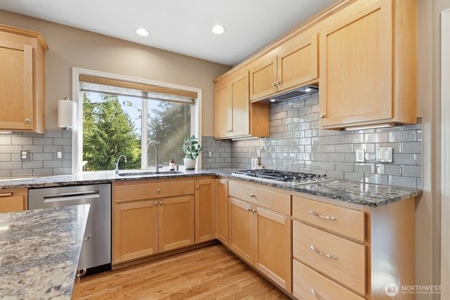11720 201st Place NE, Redmond, WA 98053