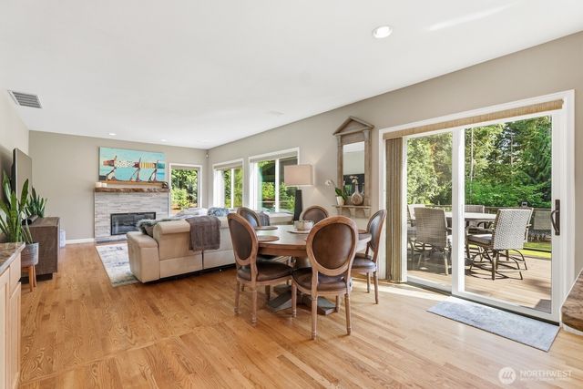 11720 201st Place NE, Redmond, WA 98053