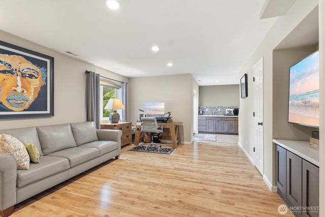 11720 201st Place NE, Redmond, WA 98053