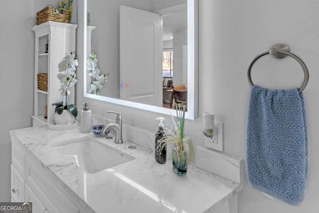 1211 Wingate Way, Atlanta, GA 30350