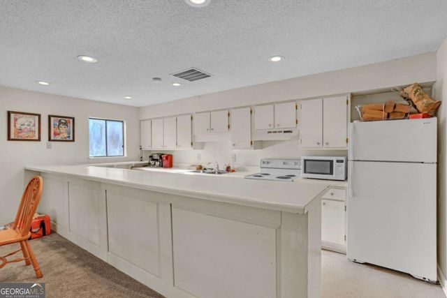 1211 Wingate Way, Atlanta, GA 30350