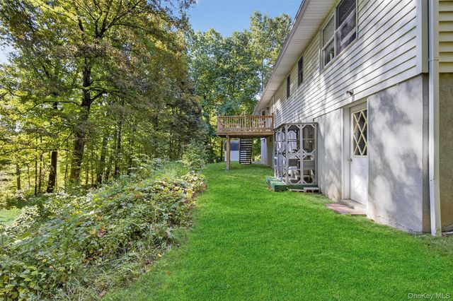190 Schlueter Drive, Hopewell Junction, NY 12533