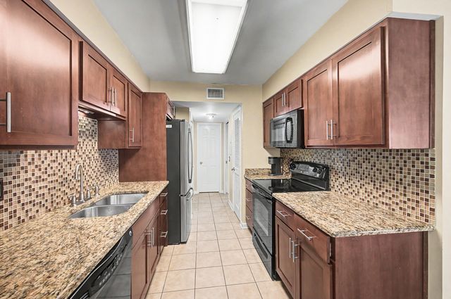 8300 Sawyer Brown Rd Apt A304, Nashville, TN 37221