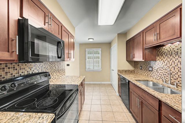8300 Sawyer Brown Rd Apt A304, Nashville, TN 37221