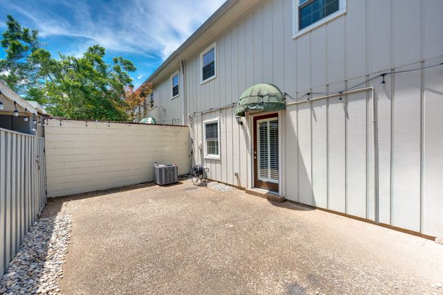 8300 Sawyer Brown Rd Apt A304, Nashville, TN 37221