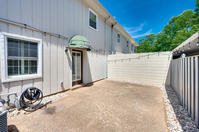 8300 Sawyer Brown Rd Apt A304, Nashville, TN 37221