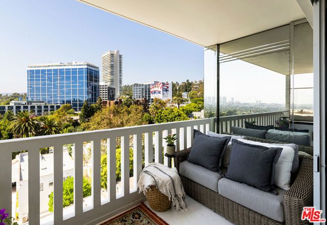 999 N Doheny Drive 811, West Hollywood, CA 90069