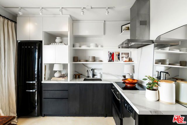 999 N Doheny Drive 811, West Hollywood, CA 90069