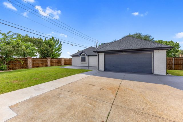 2236 Tanglewood Street, Mesquite, TX 75181