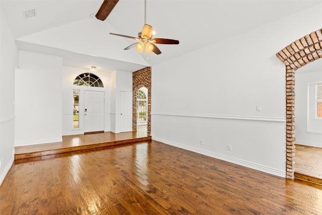 2236 Tanglewood Street, Mesquite, TX 75181