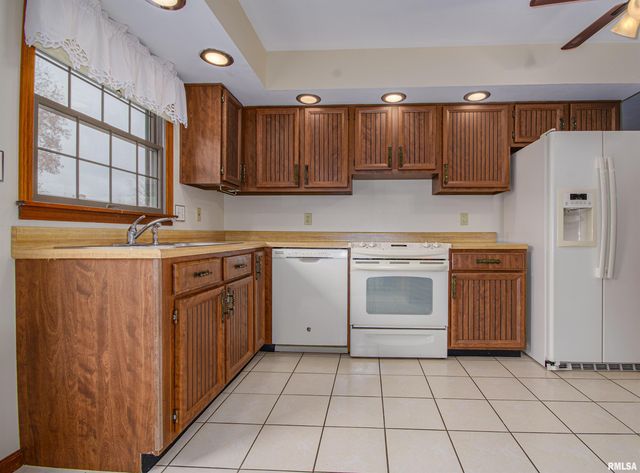 3528 OXFORD Avenue, Mt Vernon, IL 62864