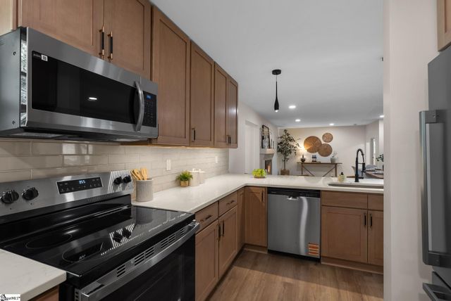 13 Bedford Lane, Taylors, SC 29687