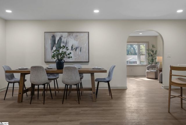 13 Bedford Lane, Taylors, SC 29687