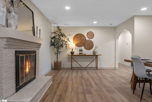 13 Bedford Lane, Taylors, SC 29687