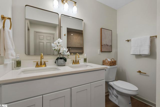 13 Bedford Lane, Taylors, SC 29687