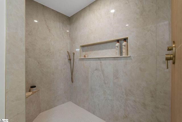 13 Bedford Lane, Taylors, SC 29687