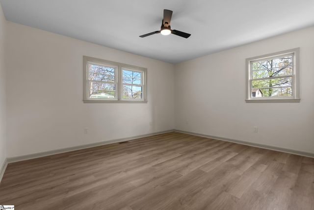 13 Bedford Lane, Taylors, SC 29687