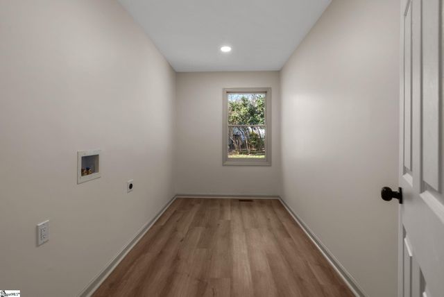 13 Bedford Lane, Taylors, SC 29687